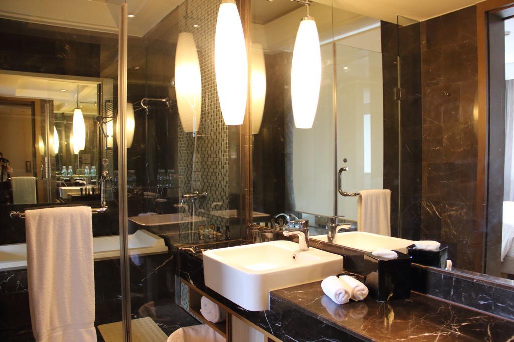 Harriway Hotel Чэнду Экстерьер фото